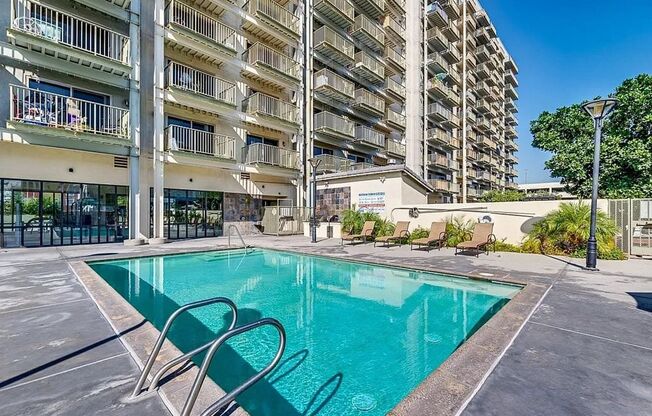 1 bed, 1 bath, $1,600, Unit # 1103