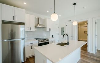 1 bed, 1 bath, 675 sqft, $1,425, Unit 405