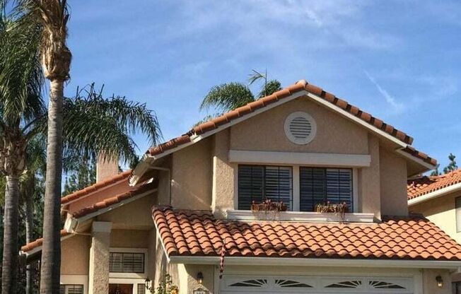 Must see this beautiful 3 bedroom + 3 bathroom home located in desirable Oak Park!