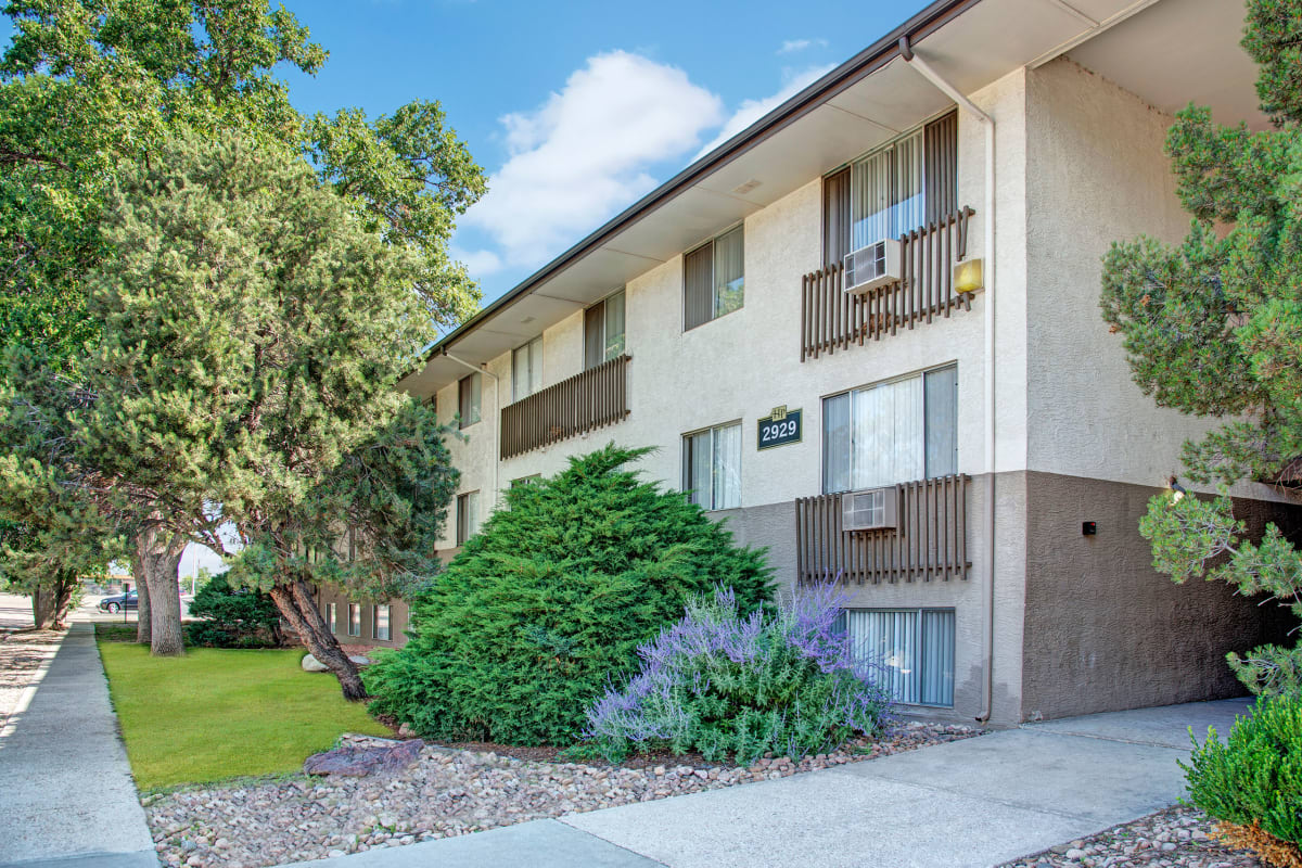 Welcome to Hyde Park North Apartment Homes