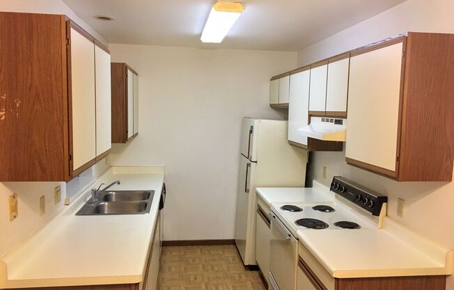 West Side 1 Bedroom Apartments!