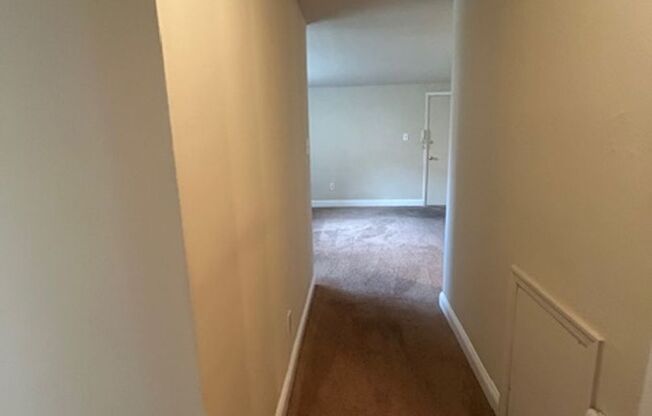 2 beds, 1 bath, 820 sqft, $1,460, Unit D03