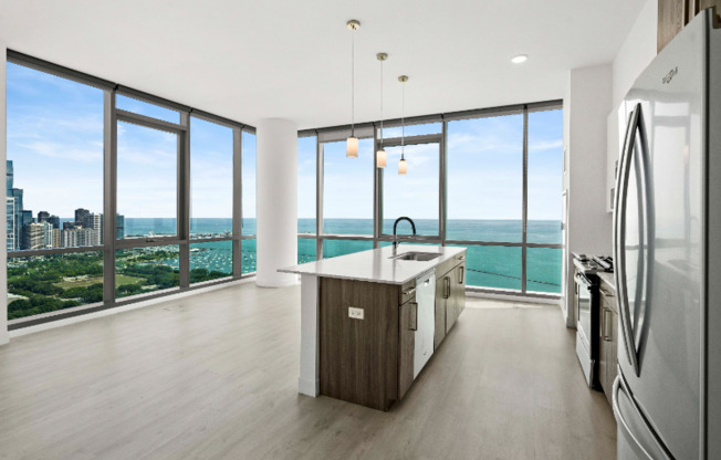 899 S MICHIGAN AVE