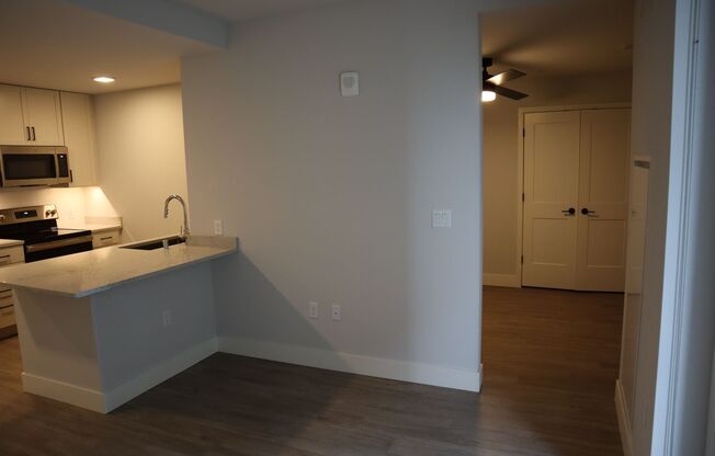 Studio, 1 bath, 659 sqft, $1,950, Unit #417