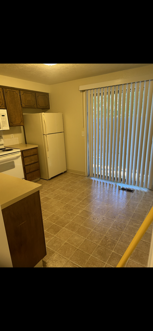 1 bed, 1 bath, 720 sqft, $1,150, Unit P1 1926