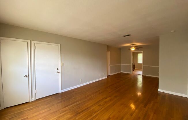 2 beds, 1 bath, 1,150 sqft, $1,550