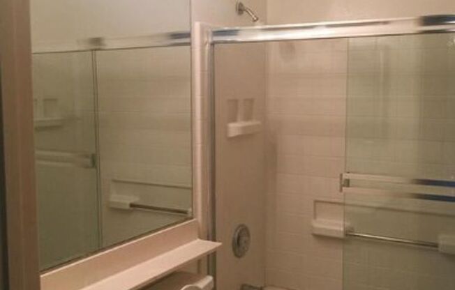 2 beds, 2 baths, $2,695, Unit 1