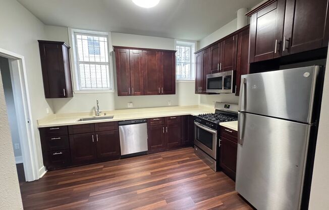 780-782 Treat Ave/ 2950 21st Street (7039rc)