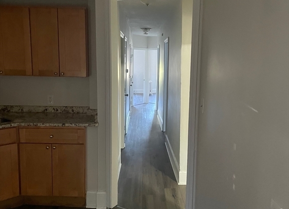 4 beds, 1 bath, 1,000 sqft, $3,550, Unit 3