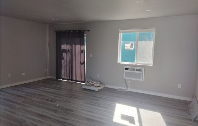 2 beds, 2 baths, $1,550, Unit 6122