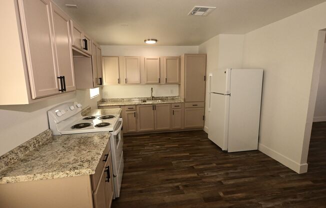 3 beds, 1 bath, $1,200