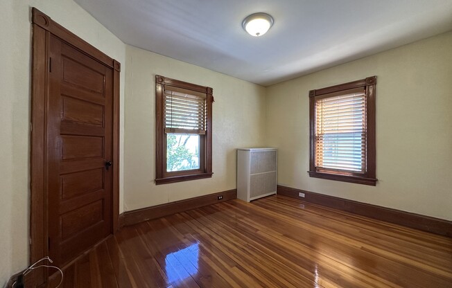 4 beds, 1.5 baths, 1,632 sqft, $3,800