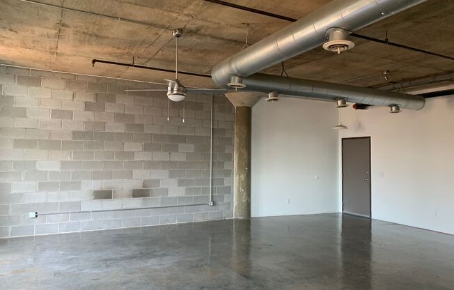 Studio, 1 bath, 950 sqft, $1,780, Unit A-413
