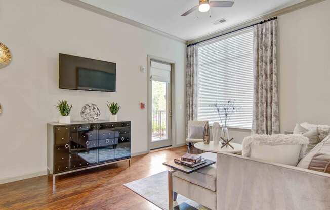 Twenty25 Barrett apartments in Kennesaw, GA photo of living room