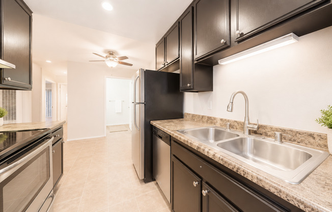 Arroyo Vista | Gated Apartments in San Diego with Modern Interiors
