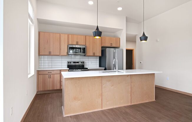 2 beds, 2 baths, 1,091 sqft, $2,650, Unit 155