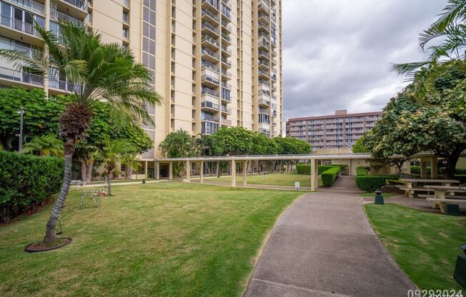 2 beds, 2 baths, $2,700, Unit #1403