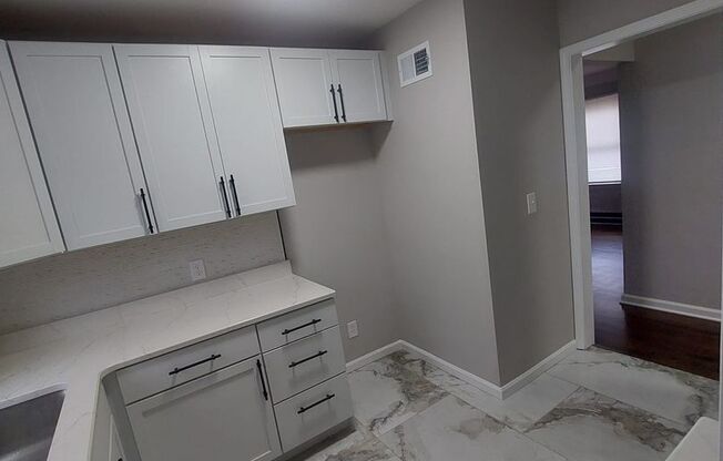 3 beds, 1 bath, $1,600