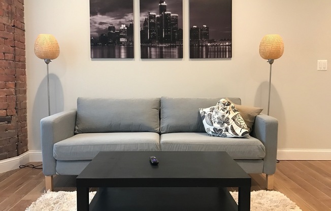 1 bed, 1 bath, 600 sqft, $1,395, Unit 1-8