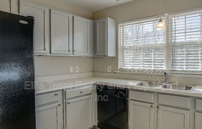 2132 MALLARD WOODS PL