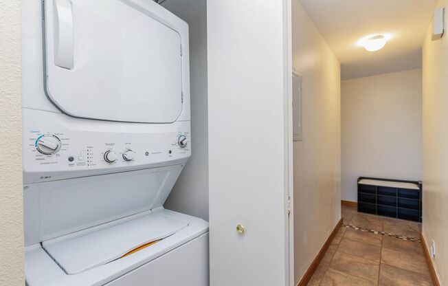 3 beds, 2 baths, $2,900, Unit #DD101