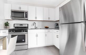 3 beds, 1.5 baths, 1,000 sqft, $4,500, Unit D21C