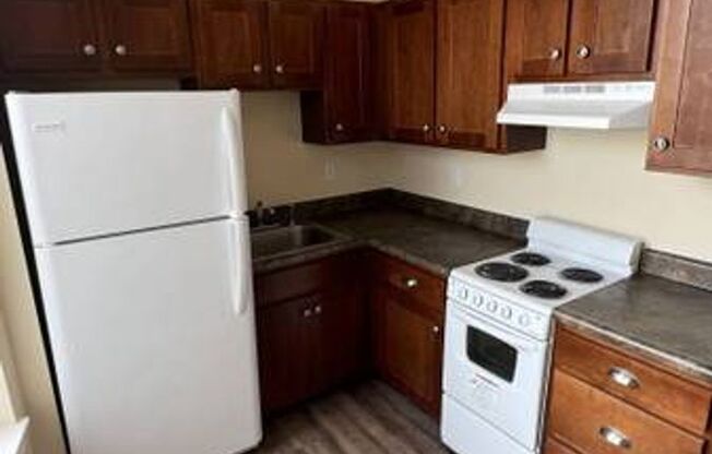 Social Club/Center Street Apartments