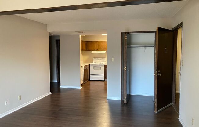 1 bed, 1 bath, 750 sqft, $925