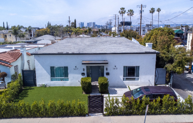 1415 STEARNS DR