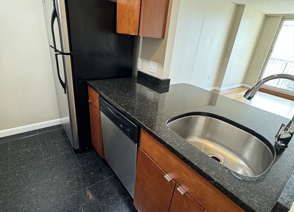 1 bed, 1 bath, 663 sqft, $3,600, Unit 1808