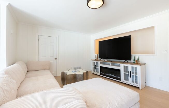 Relaxing 4BR Family Home Near Attractions  Share  Save