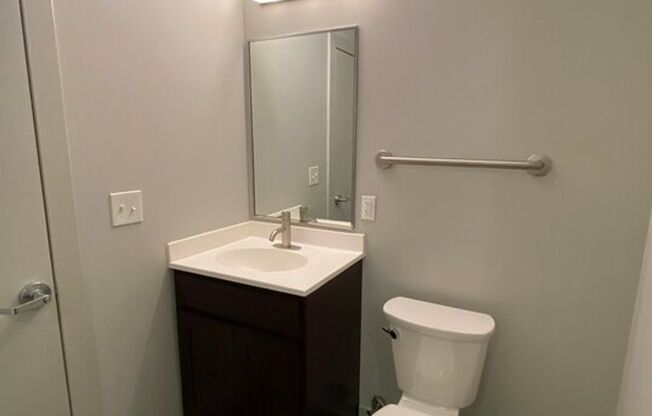 Studio, 1 bath, 431 sqft, $995, Unit Unit 312