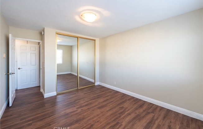 2 beds, 1 bath, 1,048 sqft, $2,350, Unit 14