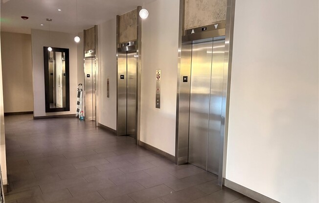 1 bed, 1.5 baths, 883 sqft, $4,200, Unit 1409