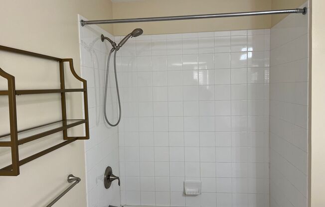 3 beds, 2.5 baths, $3,000