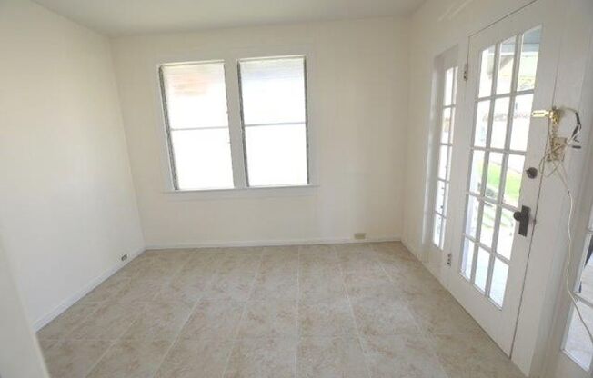 Liliha 3 bed/1 bath Cottage