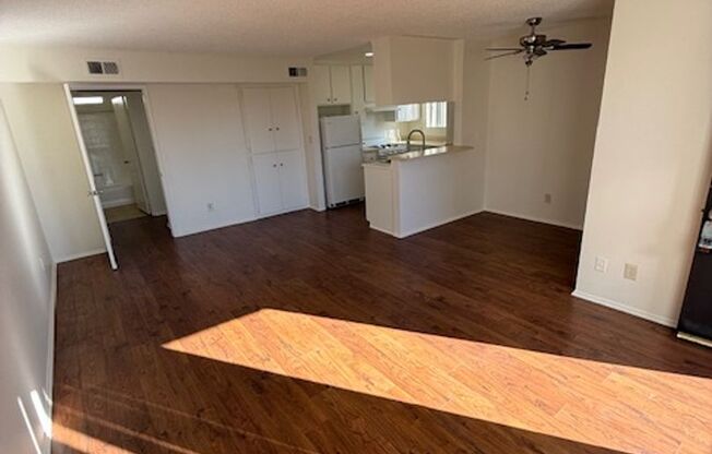 1232 LODI PL