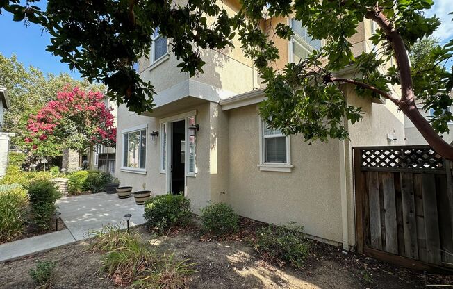 207 Coulter Way, Vacaville.