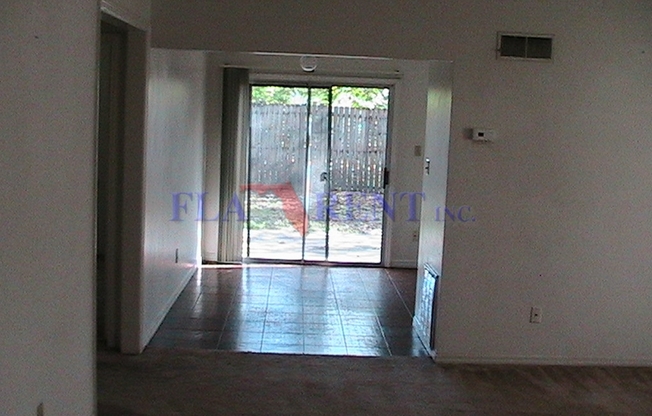 **3/2 Remodeled Duplex Near Downtown Orlando off of Curry Ford**