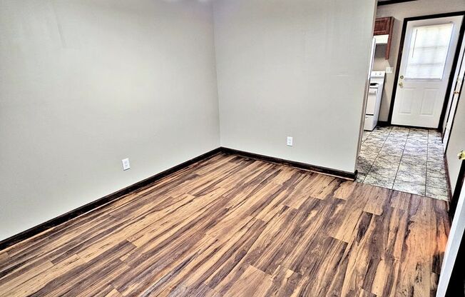 (RCH-102) 1202 Brookline Ave