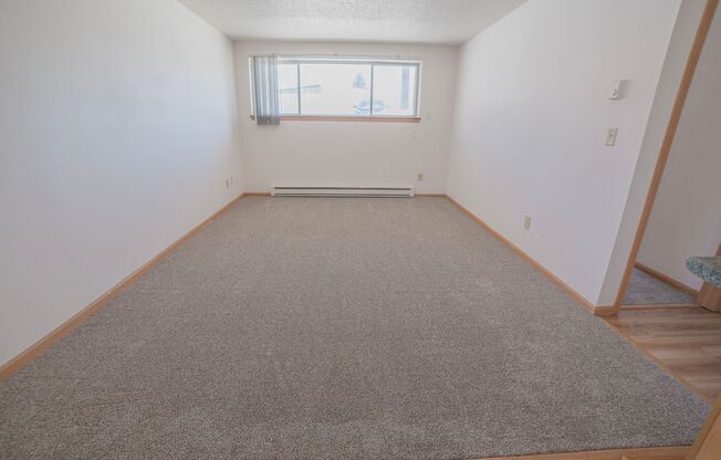 2 beds, 1 bath, 850 sqft, $750, Unit 2502-106
