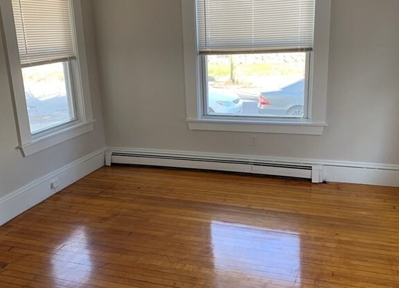 11 DERBY ST