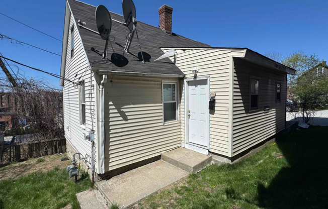 13 GROTON PL