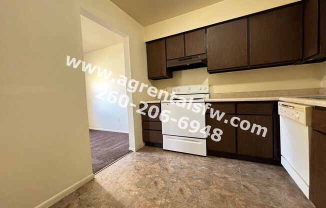 2 beds, 1 bath, 700 sqft, $925, Unit 6010 Guild Dr