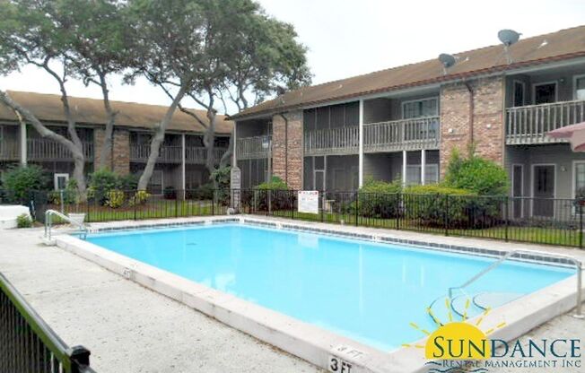 Nice 2 Bedroom Townhouse Close to Both Bases
