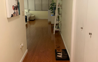 2 Hawthorne Pl.