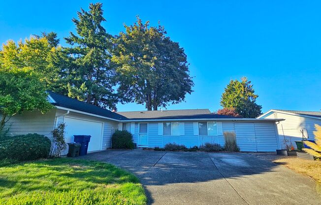 Charming 4 Bed 2 Bath Rambler with Office/Den in Benson Hilll, Renton WA.