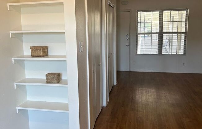 2 beds, 2 baths, 920 sqft, $1,814, Unit SUX-318