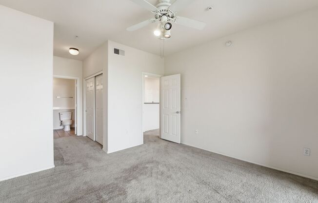 2 beds, 2 baths, $1,595, Unit UNIT 3100