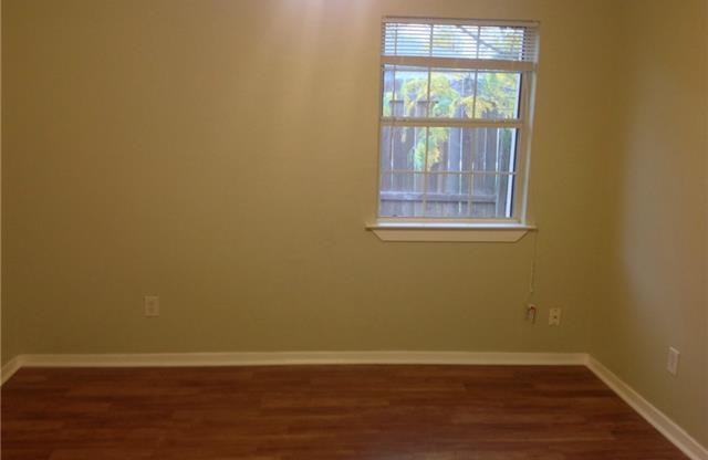 3 beds, 1 bath, 1,050 sqft, $1,695, Unit B